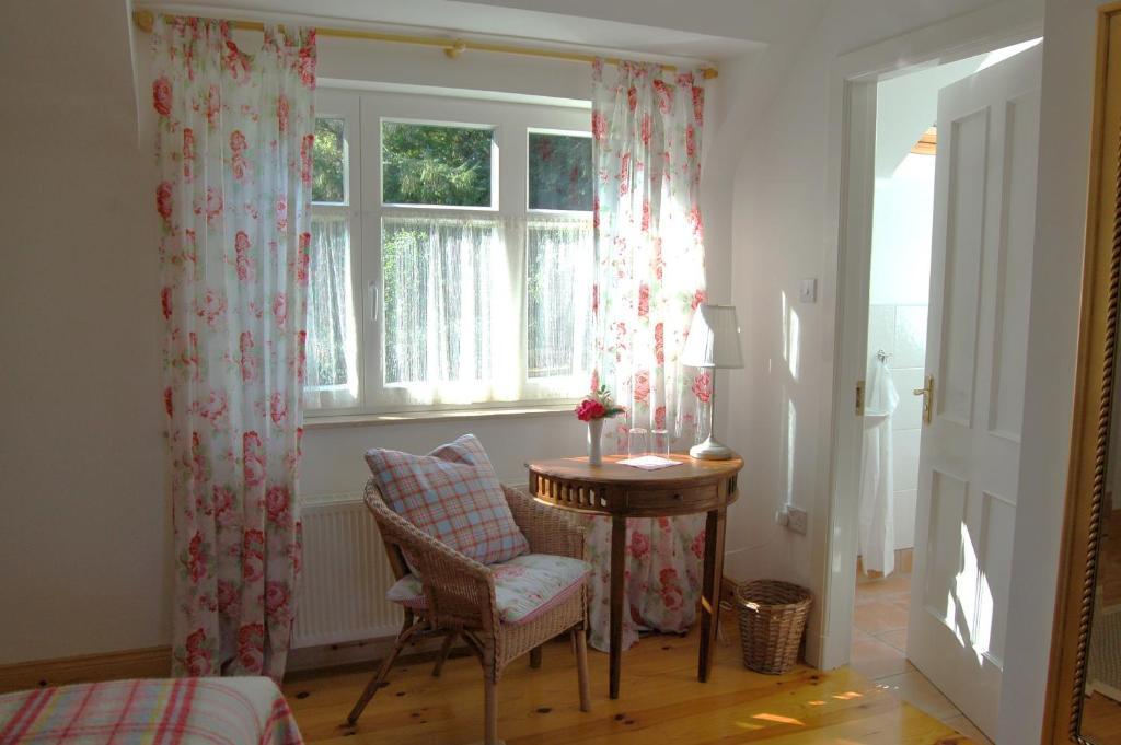 & Bed & Breakfast